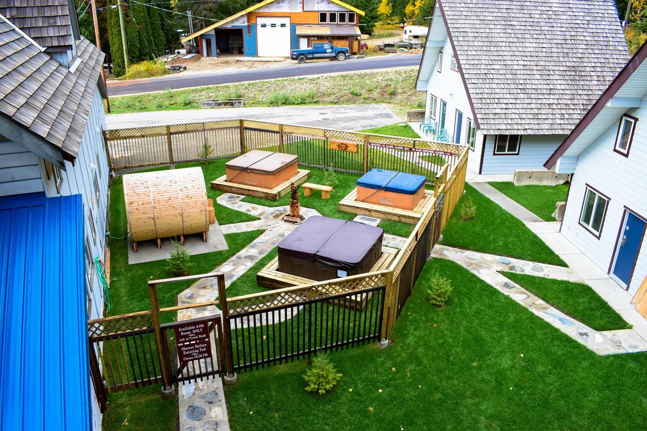 Peaks Lodge Revelstoke Exteriör bild